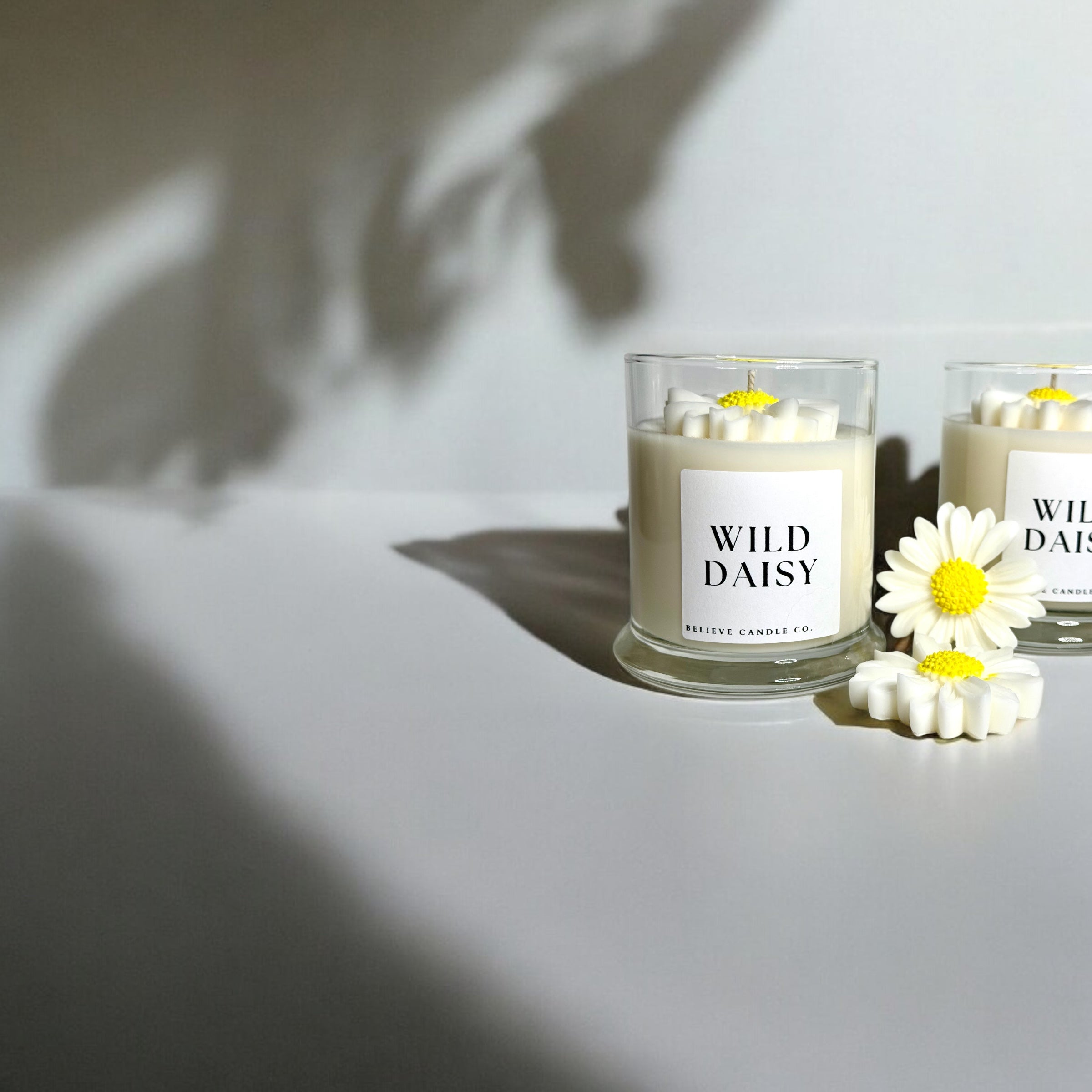 Daisy Floral Candle