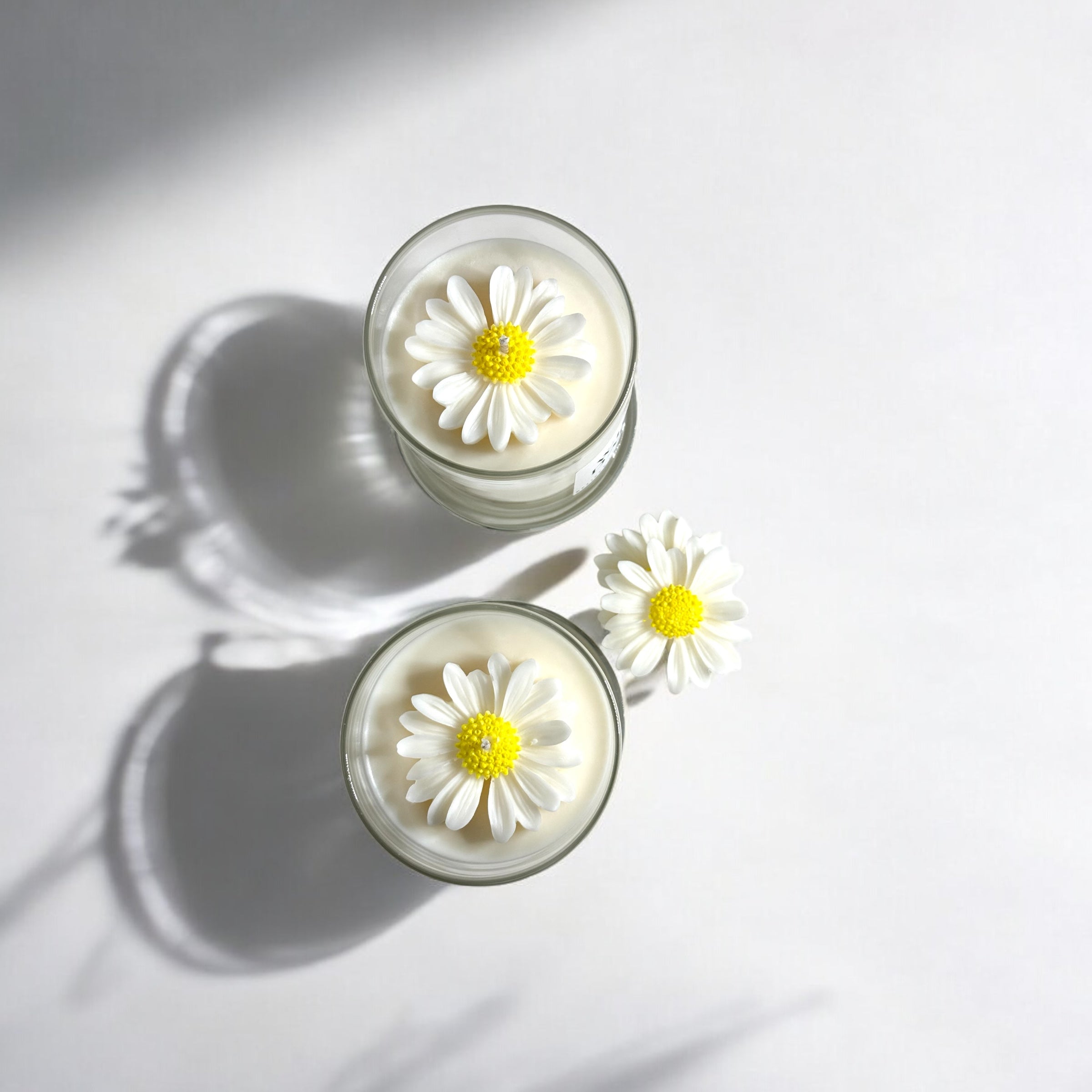 Daisy Floral Candle