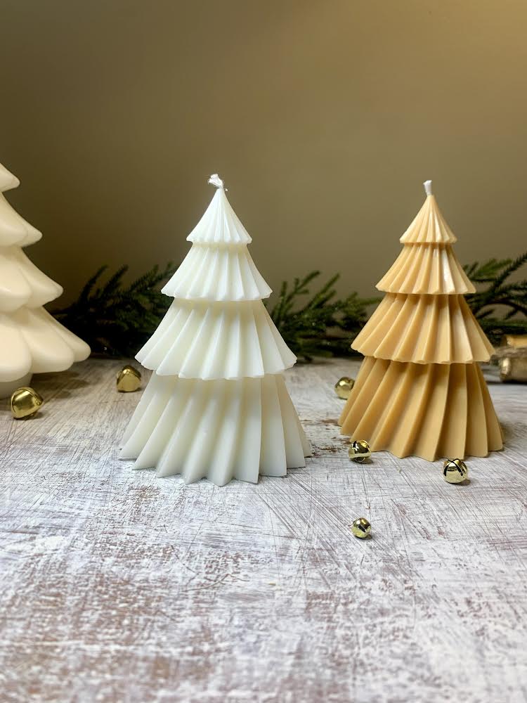 Sweeping Christmas Tree Candle