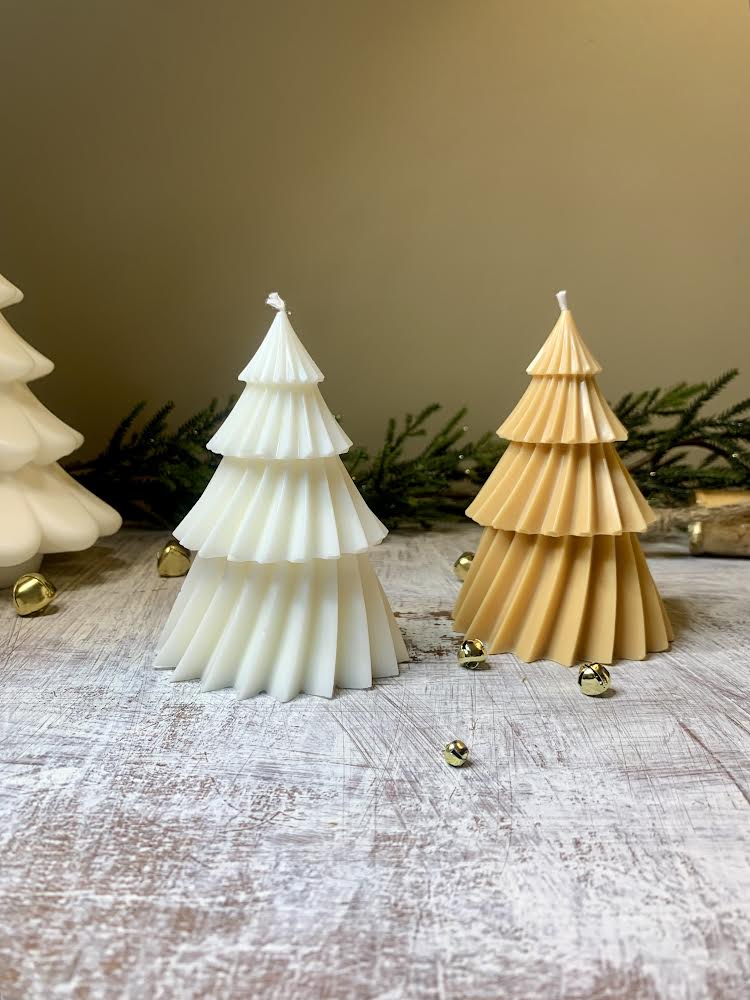 Sweeping Christmas Tree Candle
