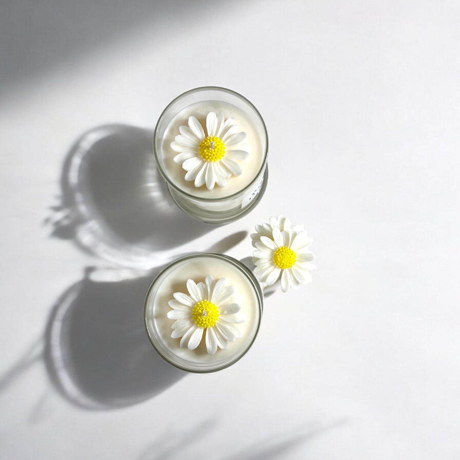 Daisy Floral Candle